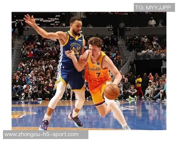 克尼佩尔新秀季三分球命中数追平库里仅用30场比赛展现惊人实力 克尼佩尔新秀季三分球命中数追平库里仅用30场比赛展现惊人实力